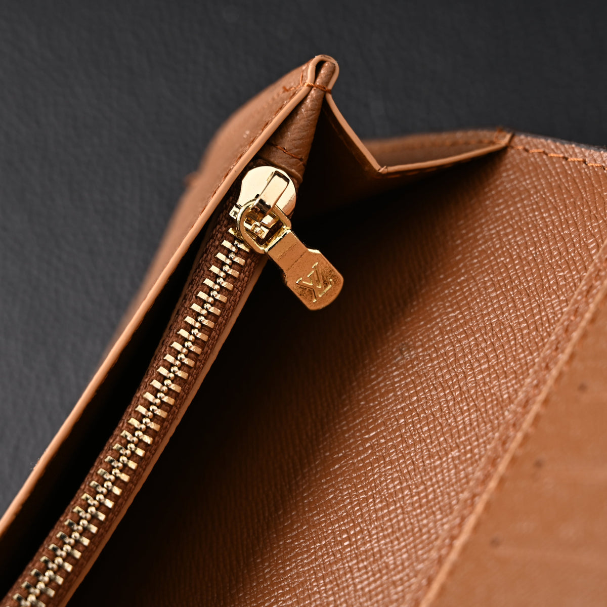 Louis Vuitton Brazza Wallet ¨C Monogram Canvas Long Bifold Wallet (M61697)