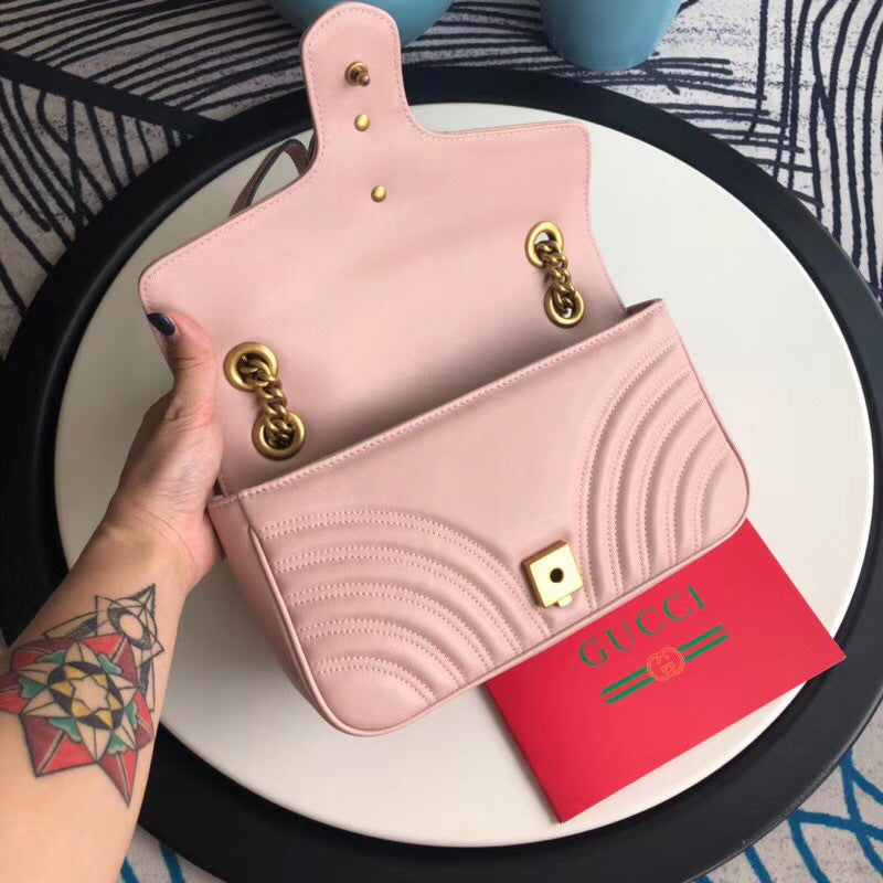 Gucci Marmont matelass¡§| shoulder bag in Pink