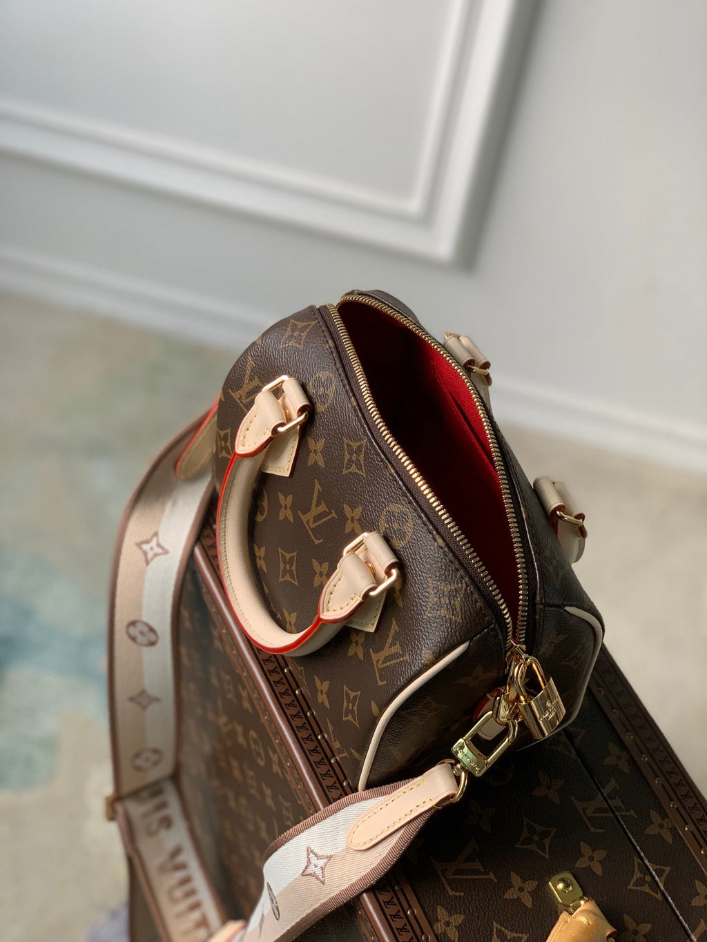 Louis Vuitton Speedy Bandouli¡§¡§re 20 Monogram Beige Strap - 20.5 x 13.5 x 12.0 cm