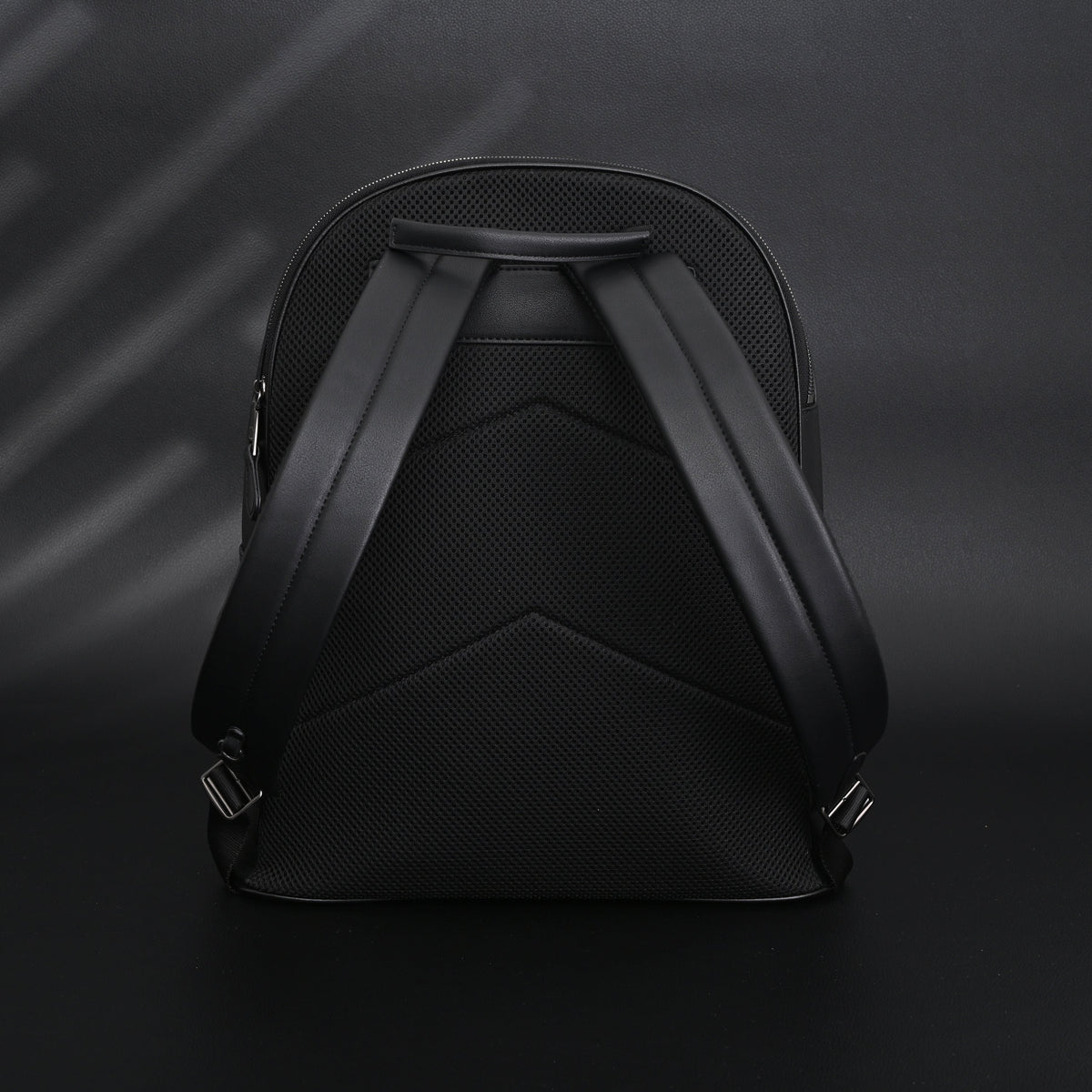 Coach West Backpack ¨C Signature Canvas in Black/Grey