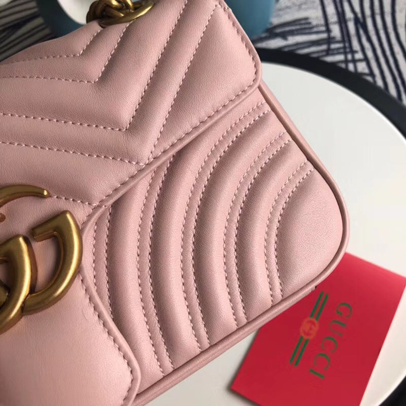 Gucci Marmont matelass¡§| shoulder bag in Pink