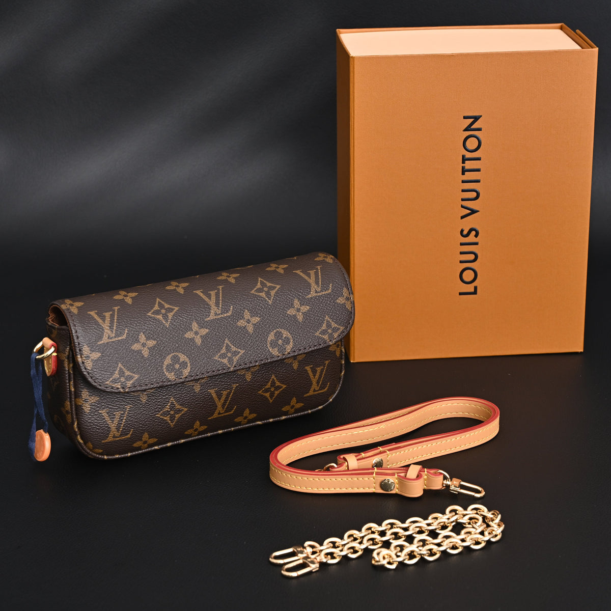Louis Vuitton F¨¦licie Pochette Monogram Canvas Chain Wallet