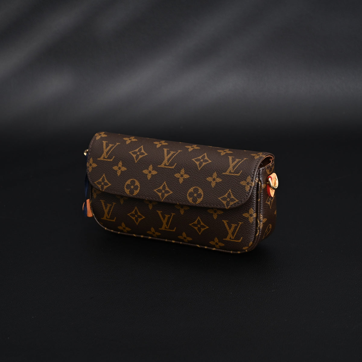 Louis Vuitton F¨¦licie Pochette Monogram Canvas Chain Wallet