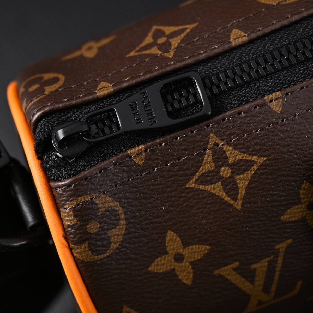 Louis Vuitton Keepall Bandouli¨¨re 50 ¨C Monogram Canvas with Neon Orange Trim