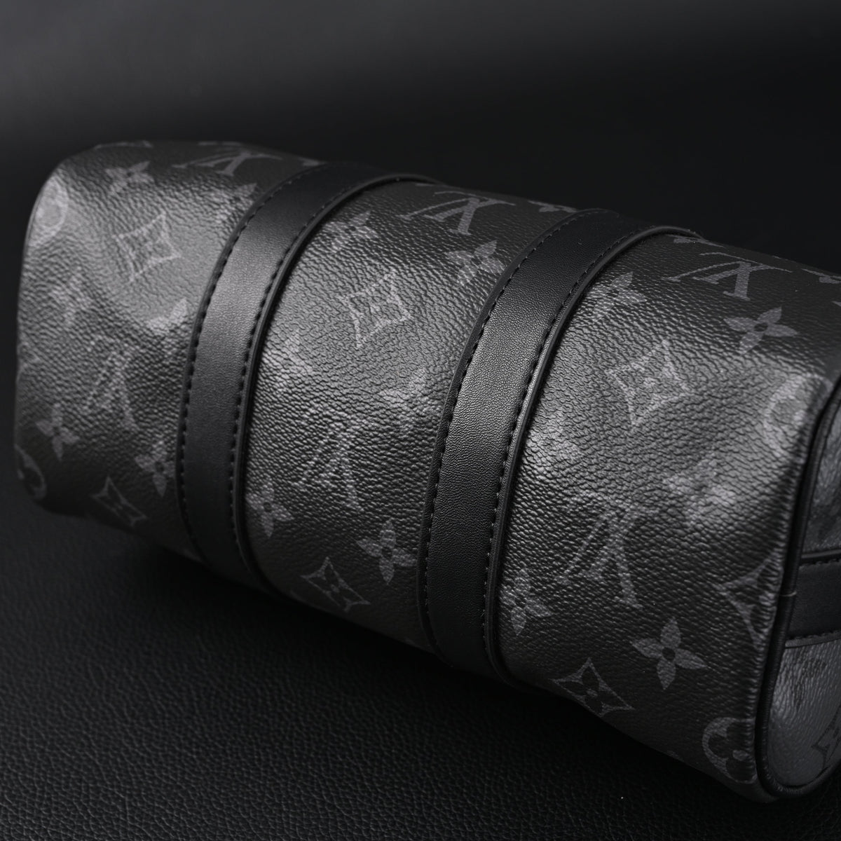 Louis Vuitton Keepall Bandouli¨¨re 50 ¨C Monogram Eclipse Canvas