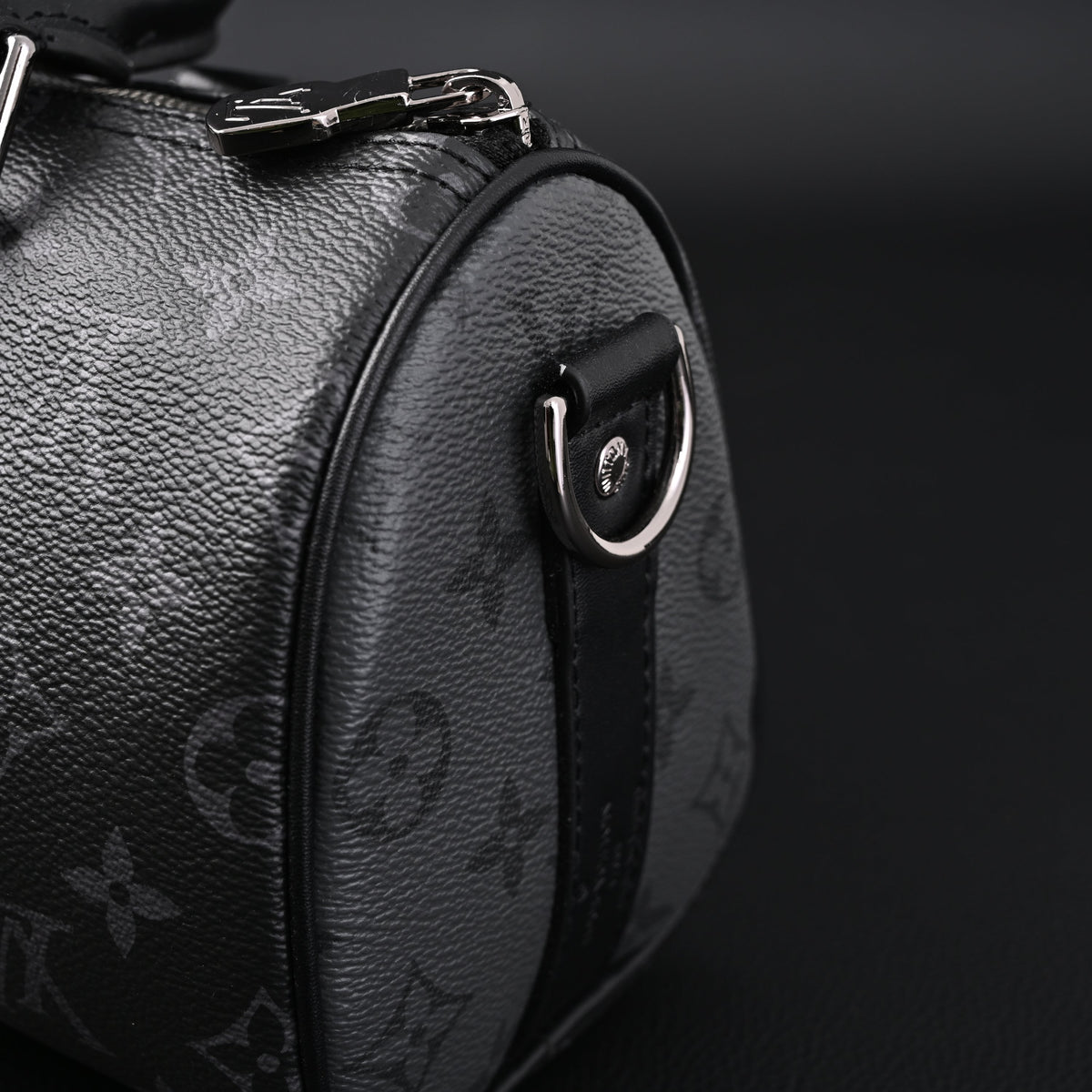 Louis Vuitton Keepall Bandouli¨¨re 50 ¨C Monogram Eclipse Canvas