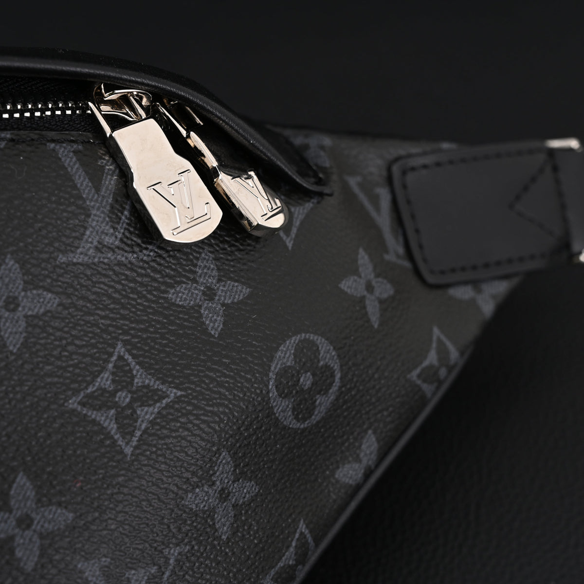 Louis Vuitton Discovery Bumbag ¨C Monogram Eclipse