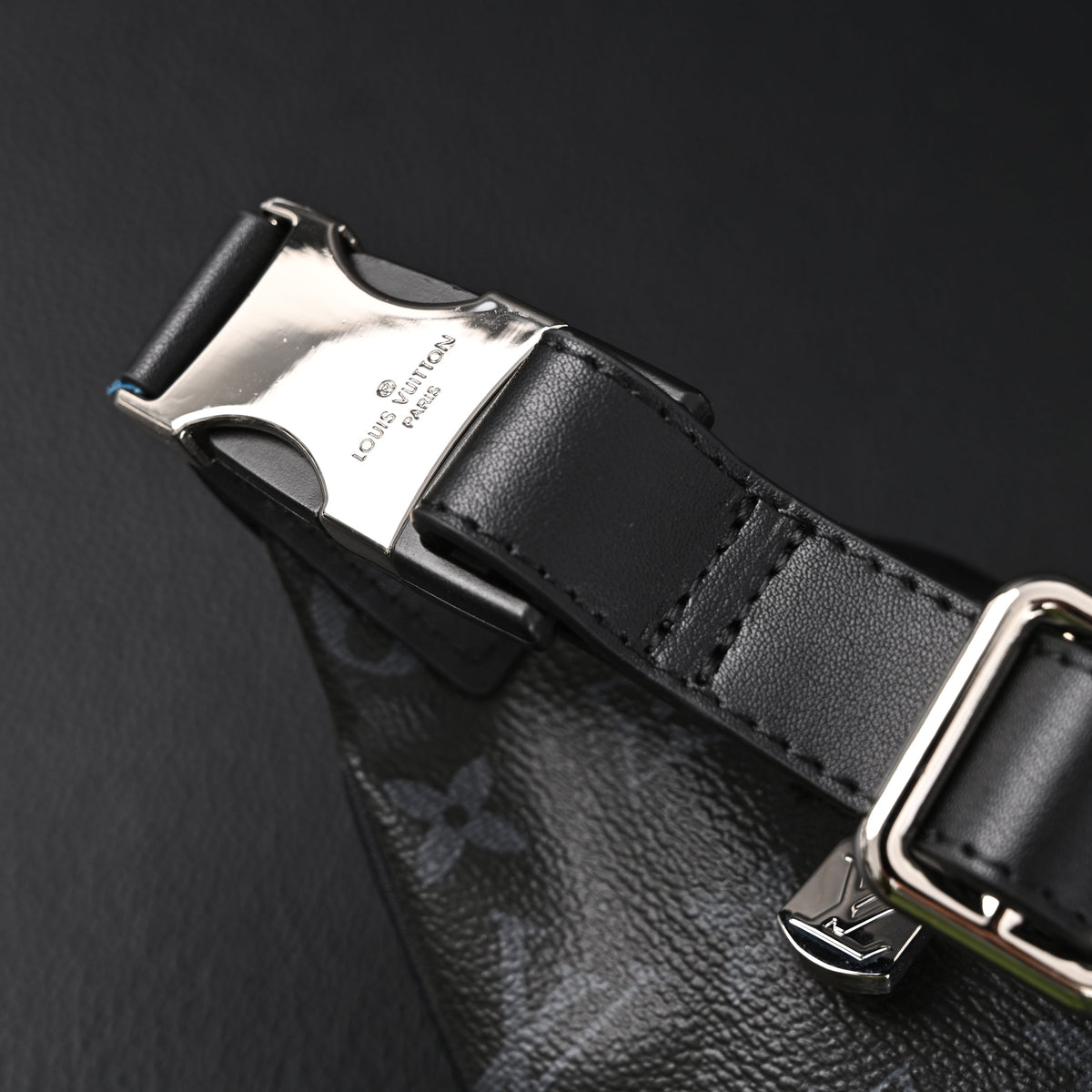 Louis Vuitton Discovery Bumbag ¨C Monogram Eclipse