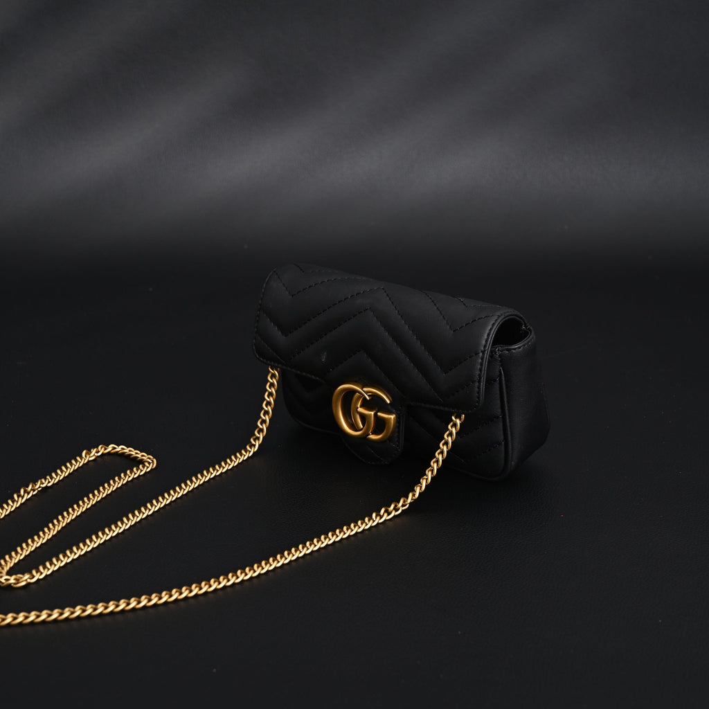 Gucci GG Marmont Matelass¨¦ Mini Shoulder Bag ¨C Black Leather with Gold Chain