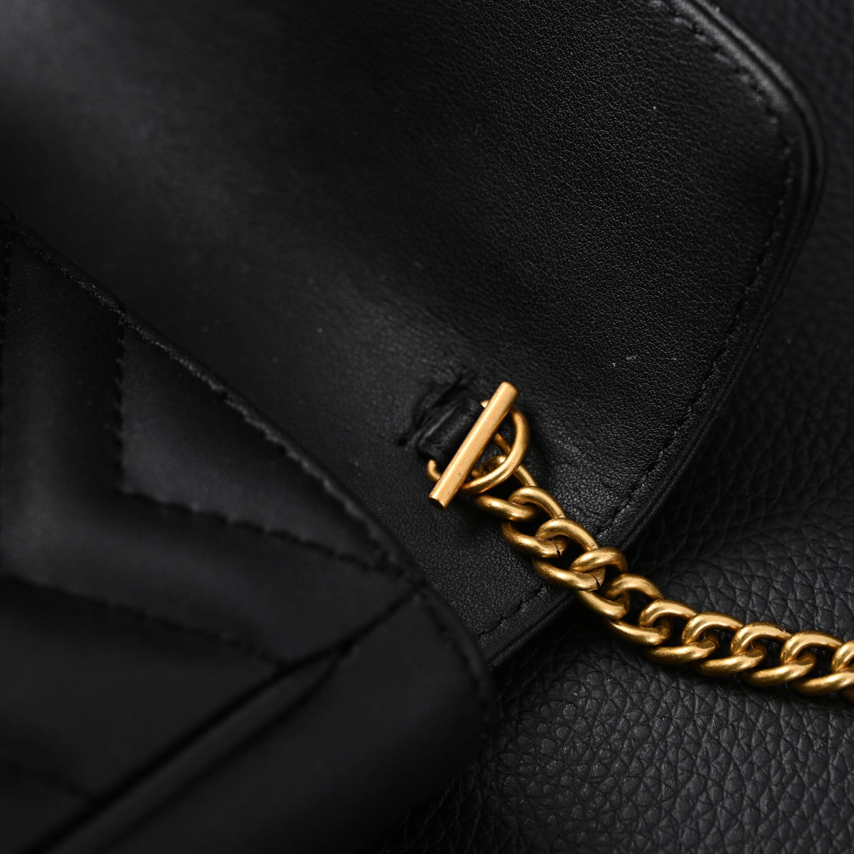 Gucci GG Marmont Matelass¨¦ Mini Shoulder Bag ¨C Black Leather with Gold Chain