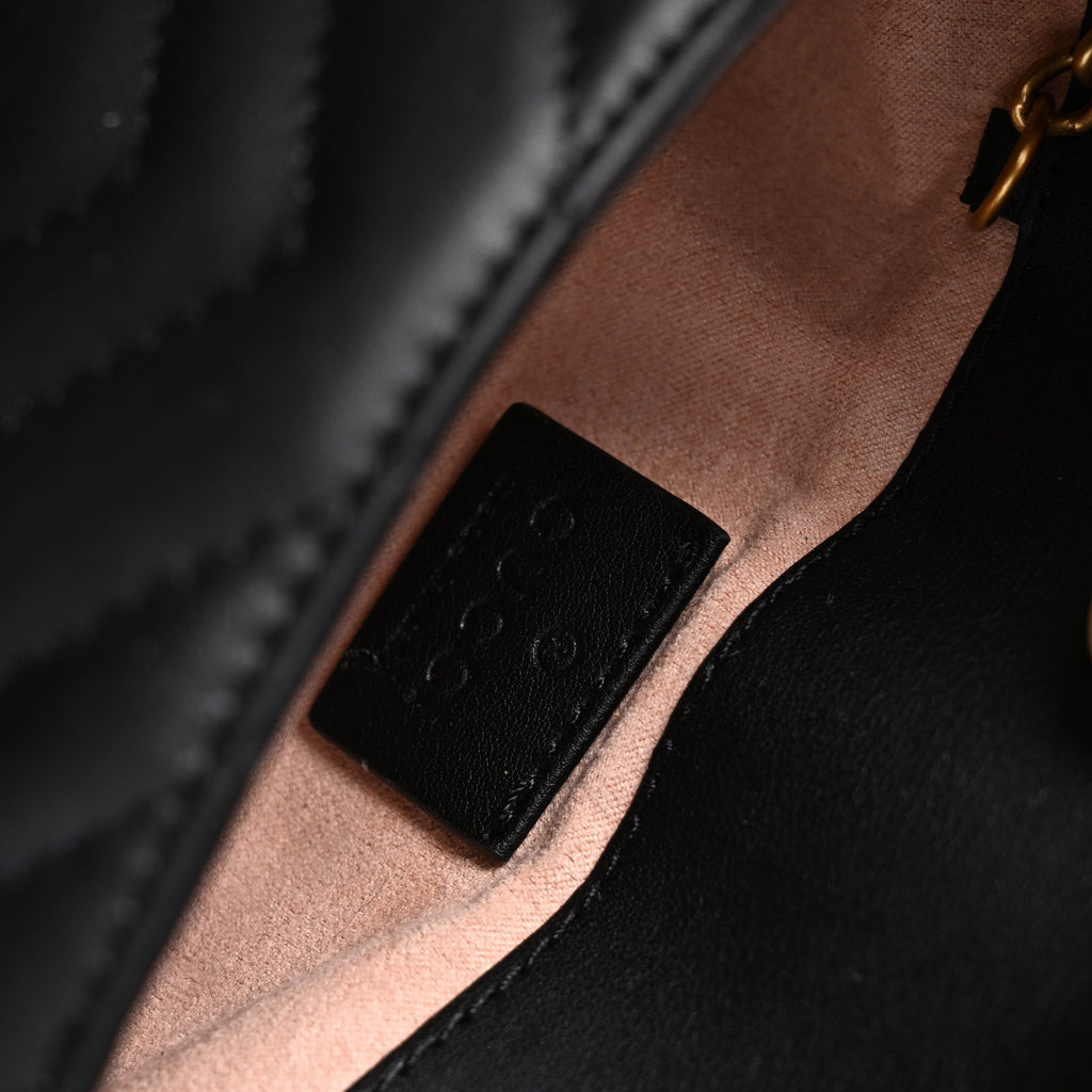Gucci GG Marmont Matelass¨¦ Mini Shoulder Bag ¨C Black Leather with Gold Chain