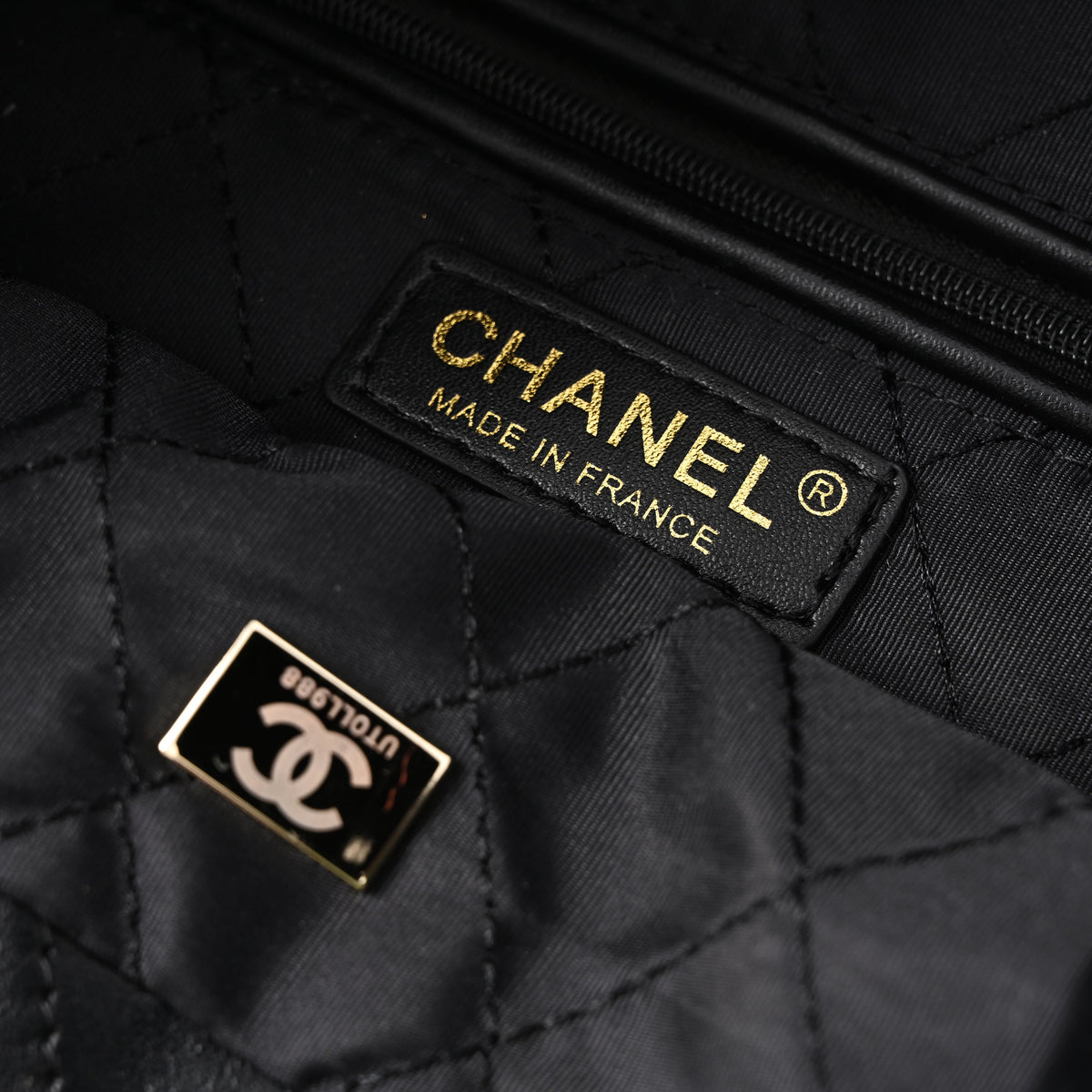 Chanel 19 Flap Bag ¨C Black Quilted Lambskin with Gold & Ruthenium Hardware