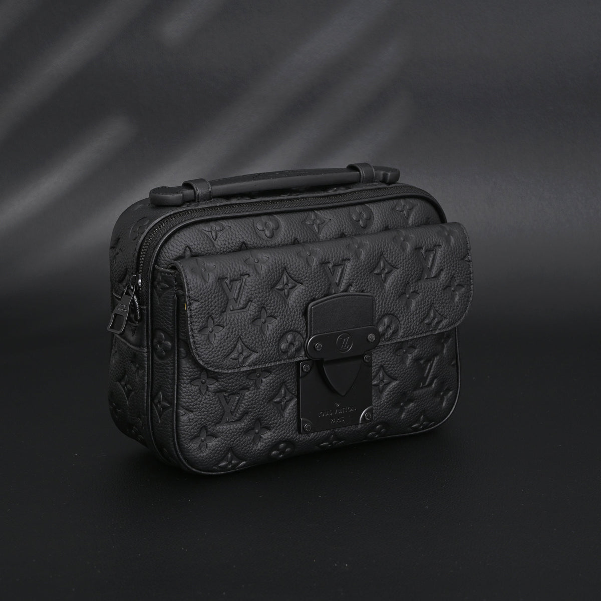 Louis Vuitton Capucines BB Top Handle Bag ¨C Black Taurillon Leather
