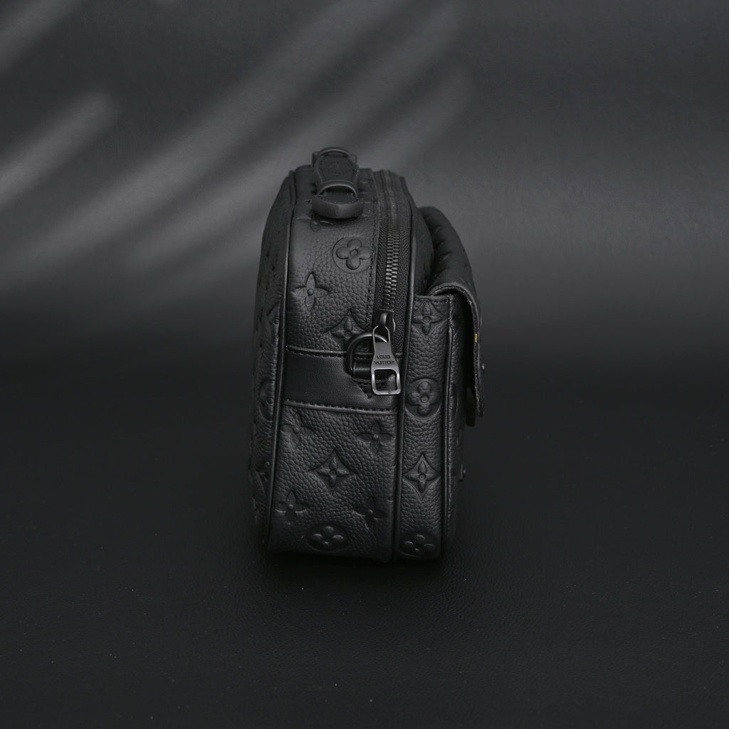 Louis Vuitton Capucines BB Top Handle Bag ¨C Black Taurillon Leather