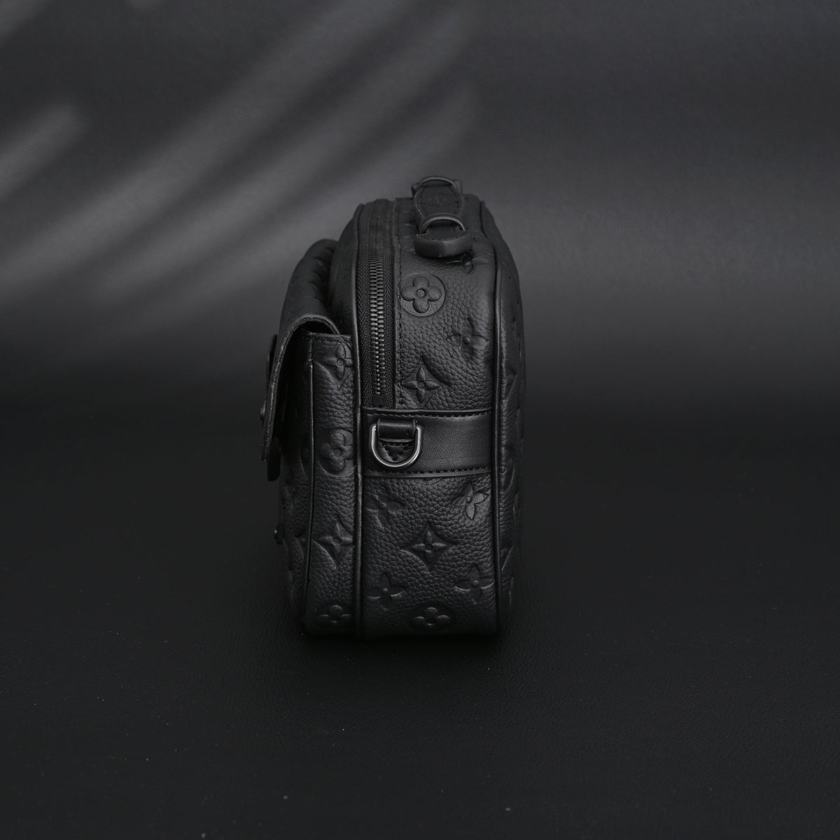Louis Vuitton Capucines BB Top Handle Bag ¨C Black Taurillon Leather