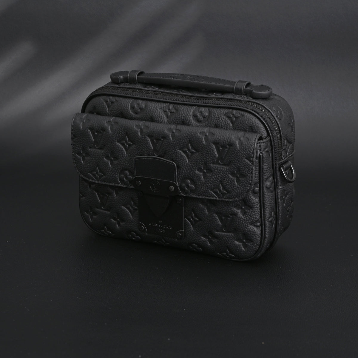 Louis Vuitton Capucines BB Top Handle Bag ¨C Black Taurillon Leather