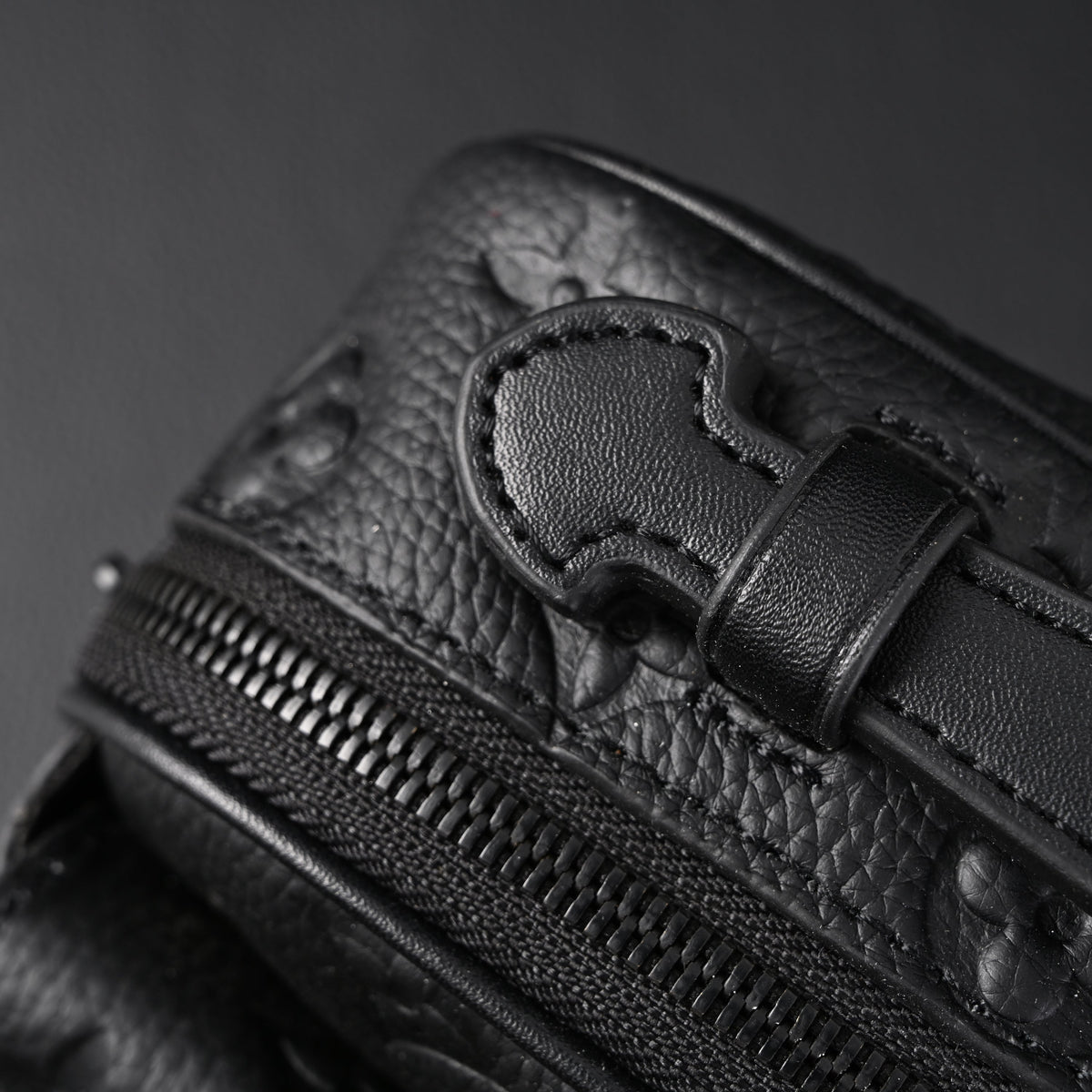 Louis Vuitton Capucines BB Top Handle Bag ¨C Black Taurillon Leather