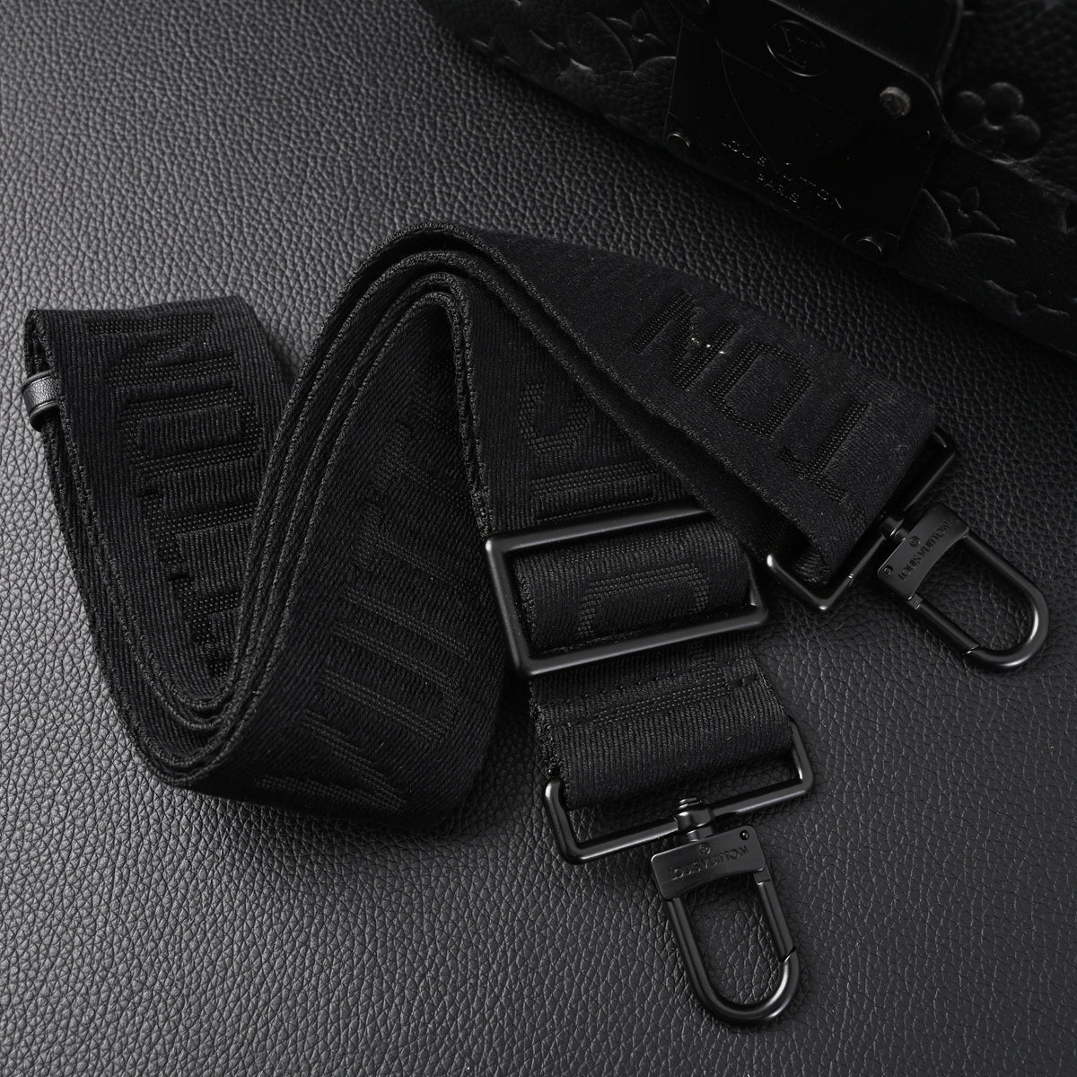 Louis Vuitton Capucines BB Top Handle Bag ¨C Black Taurillon Leather