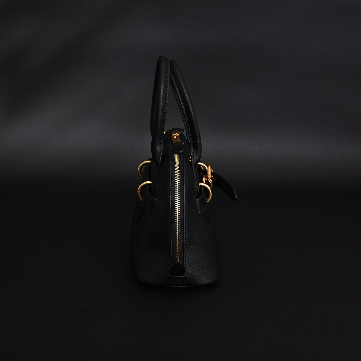 Miu Miu Black Leather Satchel Bag ¨C Medium Structured Tote