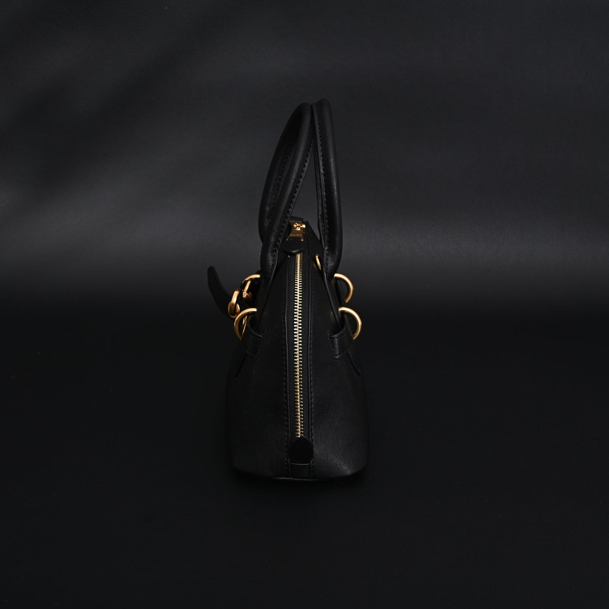 Miu Miu Black Leather Satchel Bag ¨C Medium Structured Tote