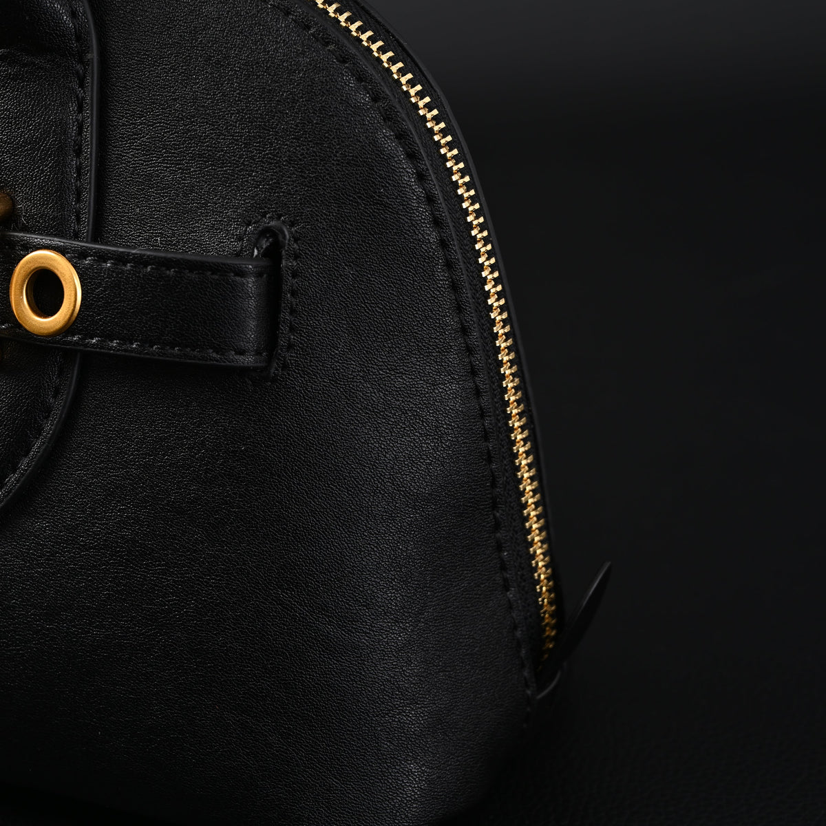 Miu Miu Black Leather Satchel Bag ¨C Medium Structured Tote