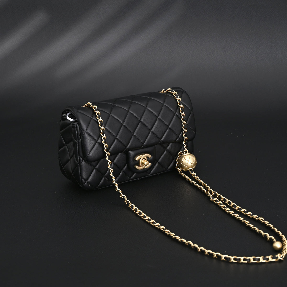 Chanel Classic Flap Mini Bag ¨C Black Quilted Lambskin with Gold-Tone Hardware