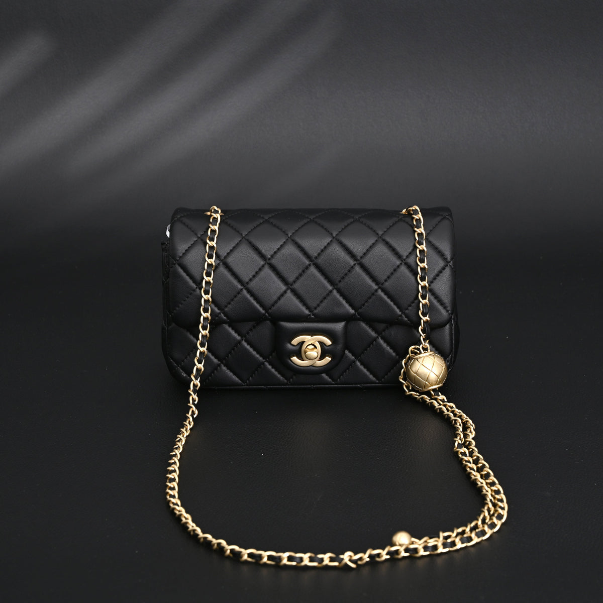 Chanel Classic Flap Mini Bag ¨C Black Quilted Lambskin with Gold-Tone Hardware