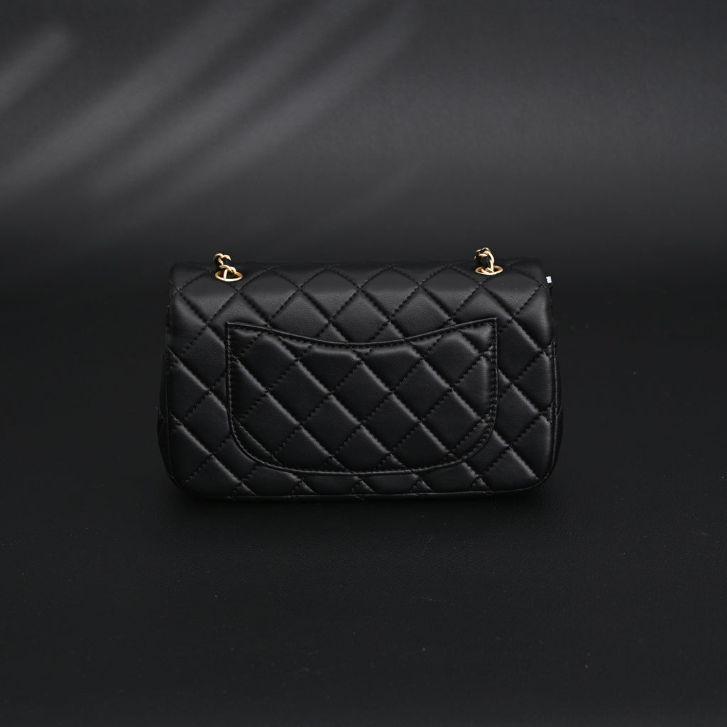 Chanel Classic Flap Mini Bag ¨C Black Quilted Lambskin with Gold-Tone Hardware