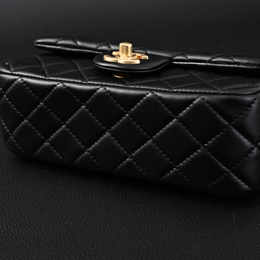 Chanel Classic Flap Mini Bag ¨C Black Quilted Lambskin with Gold-Tone Hardware