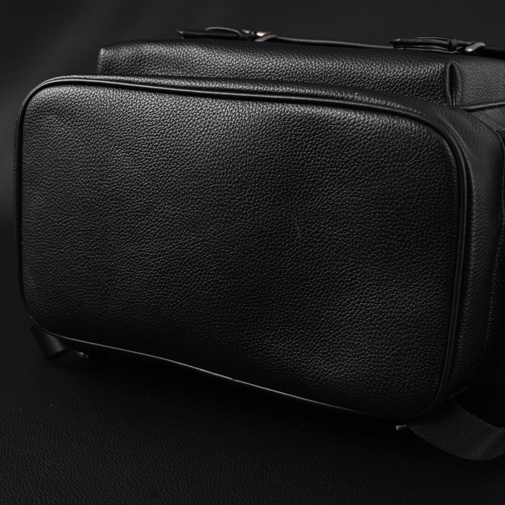 Coach Men¡¯s Leather Backpack ¨C Black Signature Canvas
