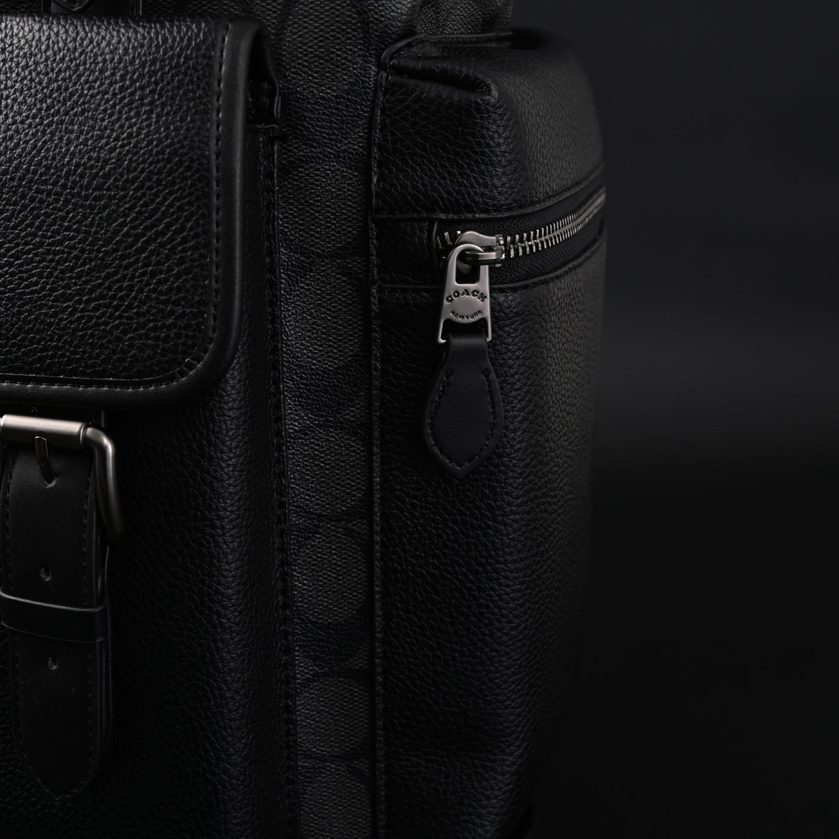 Coach Men¡¯s Leather Backpack ¨C Black Signature Canvas