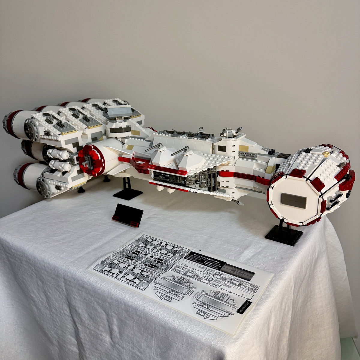10019 (Used 100% Complete) LEGO Star Wars UCS Rebel Blockade Runner