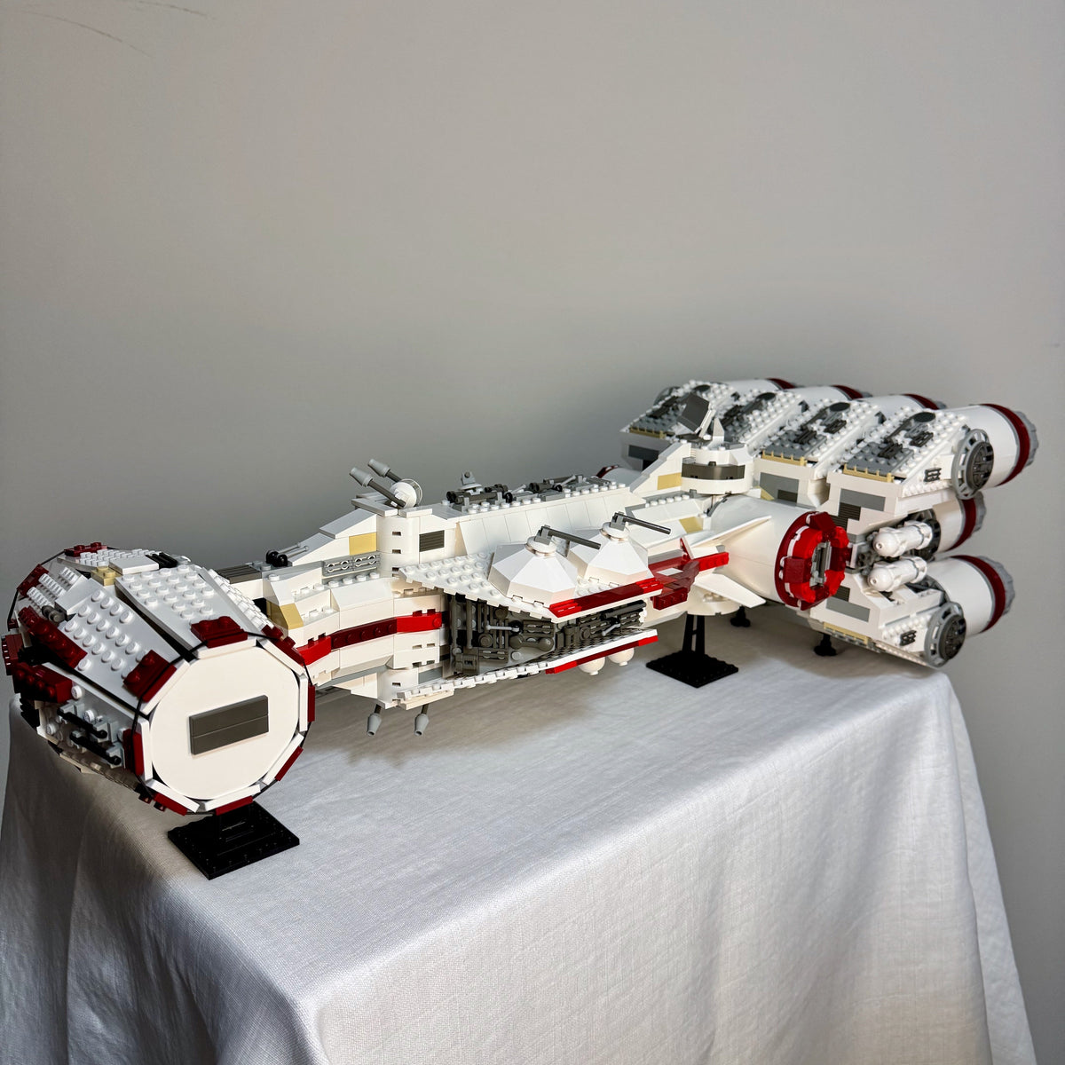 10019 (Used 100% Complete) LEGO Star Wars UCS Rebel Blockade Runner