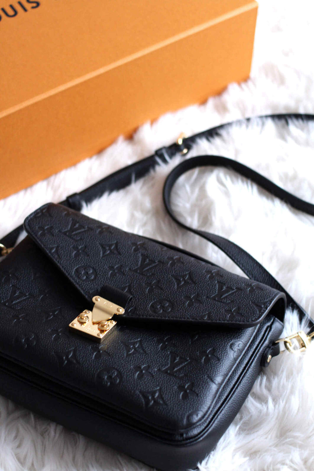 LV Pochette M¨¦tis Monogram Empreinte Leather Handle Crossbody Bag with Navy Blue Leather Trim