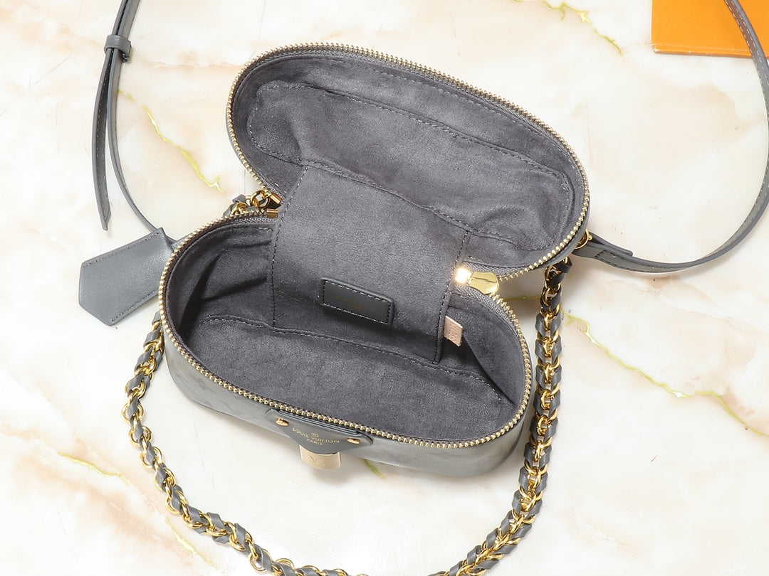 Louis Vuitton LV Vanity Chain Pouch Shoulder Bag 19?¨¢11.5?¨¢6.5cm